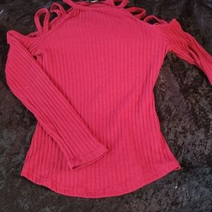 Burgundy shirt with cut out sleeves